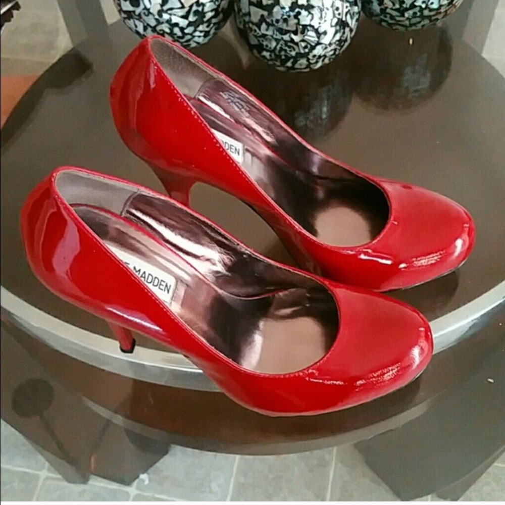 Steve Madden Red Patent Leather Pumps